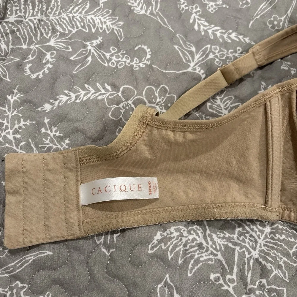 Cacique Lightly Line Balconette 38DDD Beige Tan